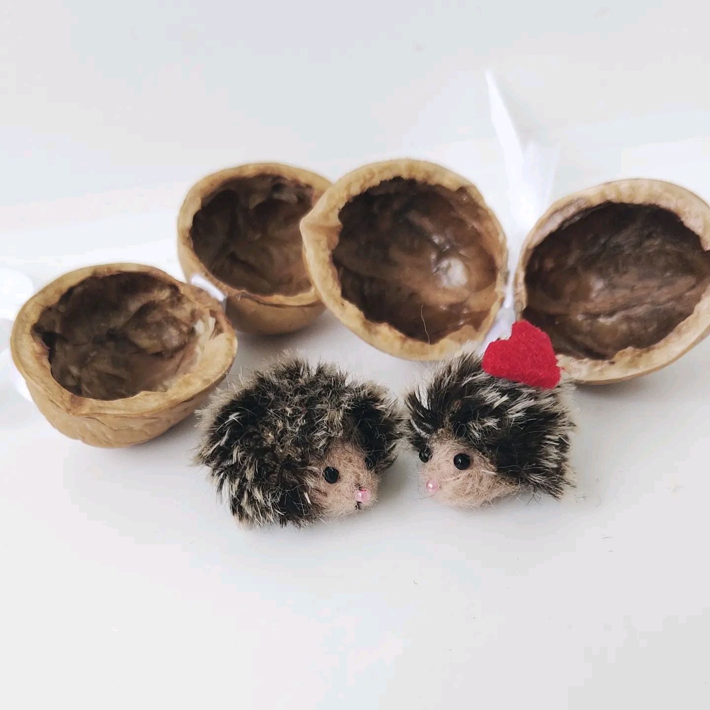 🐰🧸Handmade crochet animal in walnut shell