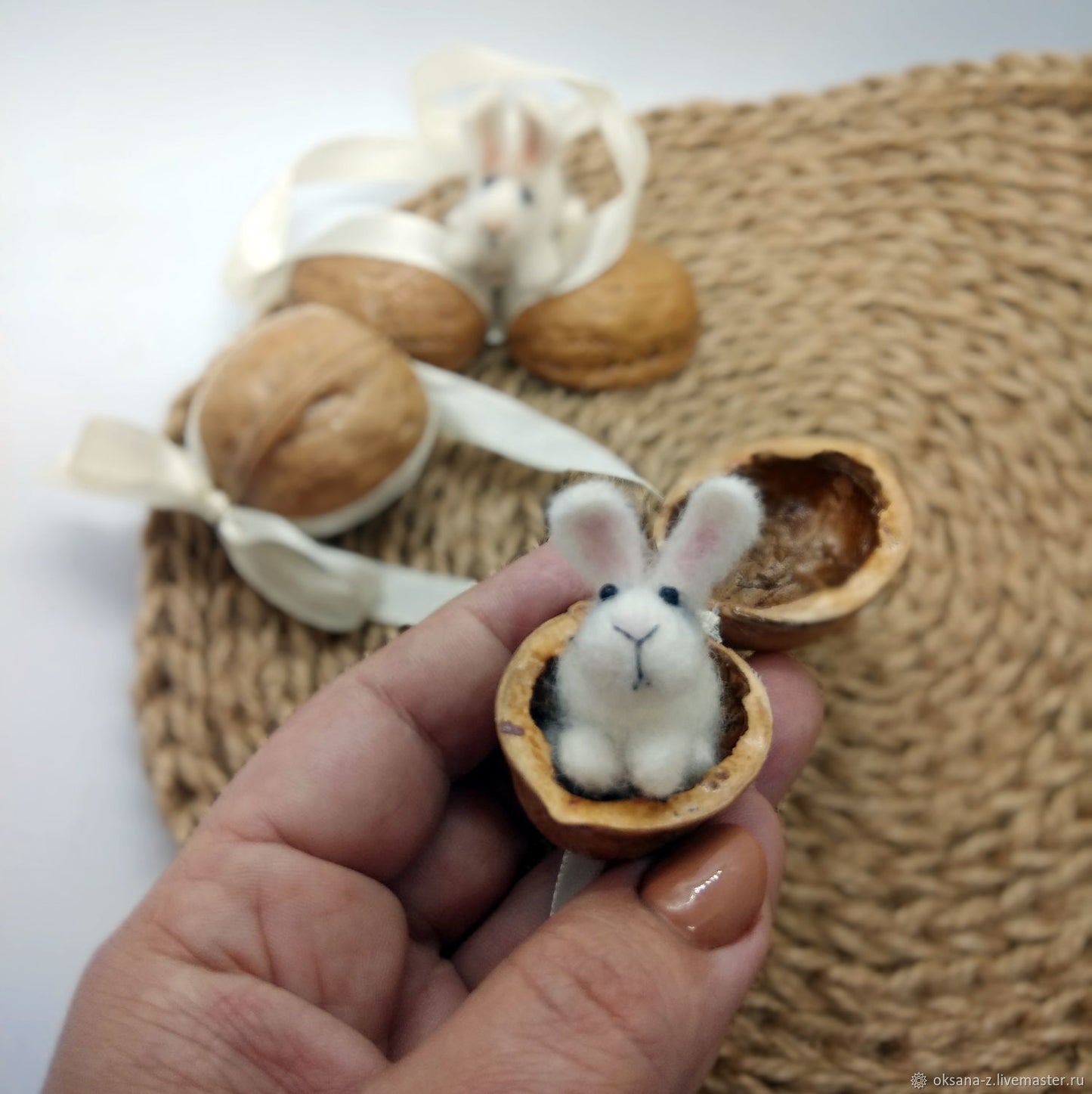 🐰🧸Handmade crochet animal in walnut shell