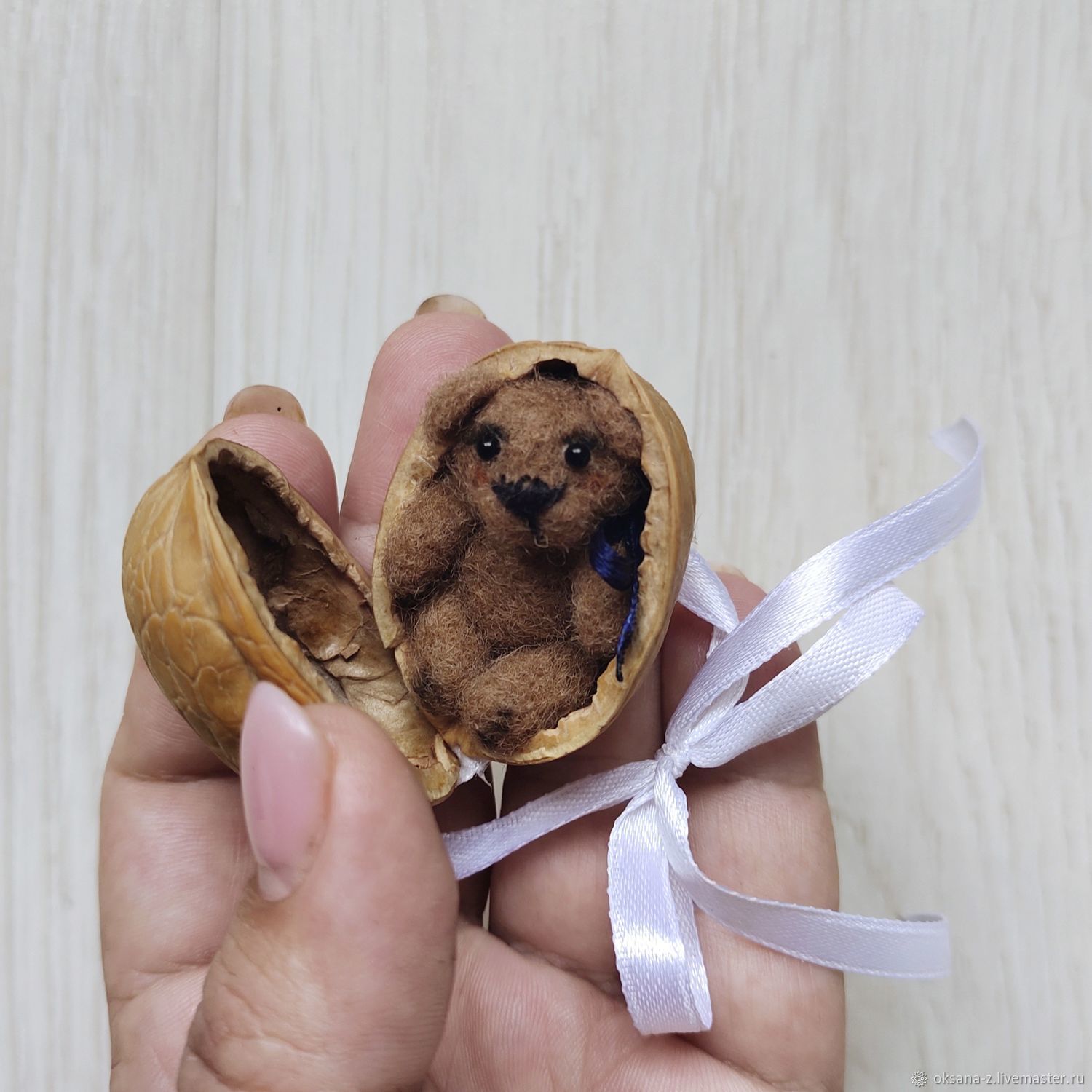 🐰🧸Handmade crochet animal in walnut shell